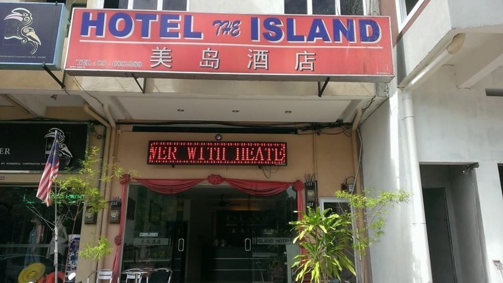 Oyo 44078 The Island Hotel Kampong Pasir Bogak Exterior foto